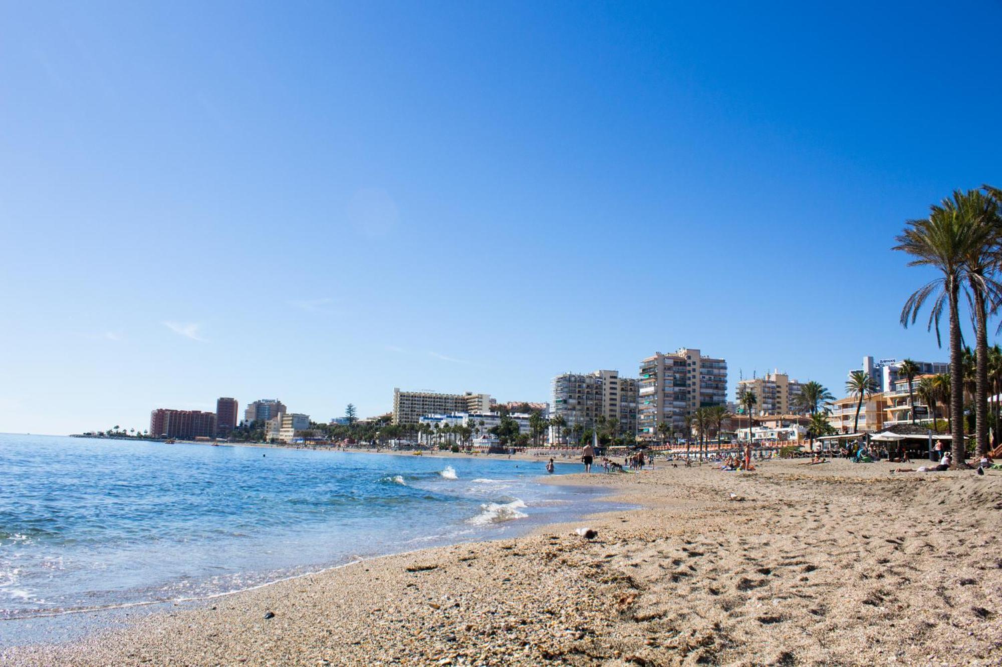 Lejlighed Benal Ii, Estudio Con Parque Acuatico Y Vistas Al Mar.