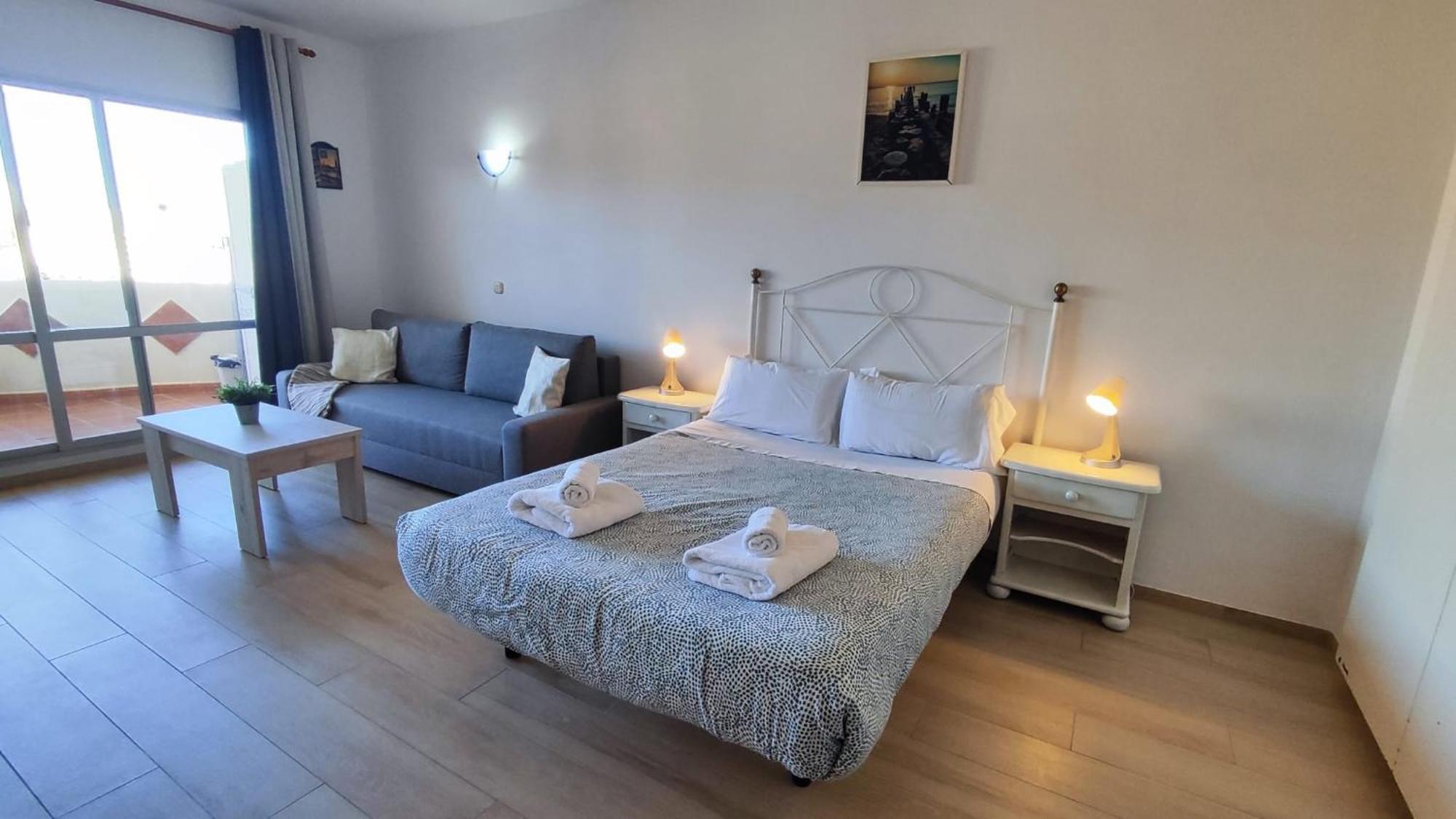 Lejlighed Benal Ii, Estudio Con Parque Acuatico Y Vistas Al Mar. *